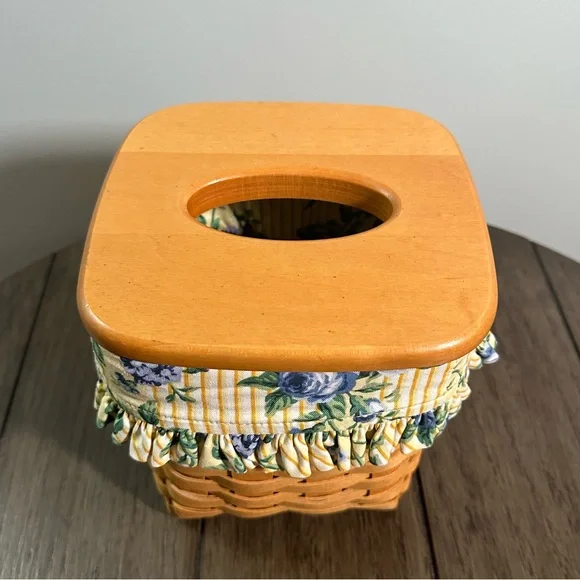 Longaberger Tissue Basket with Floral Liner - Picture 5 of 9